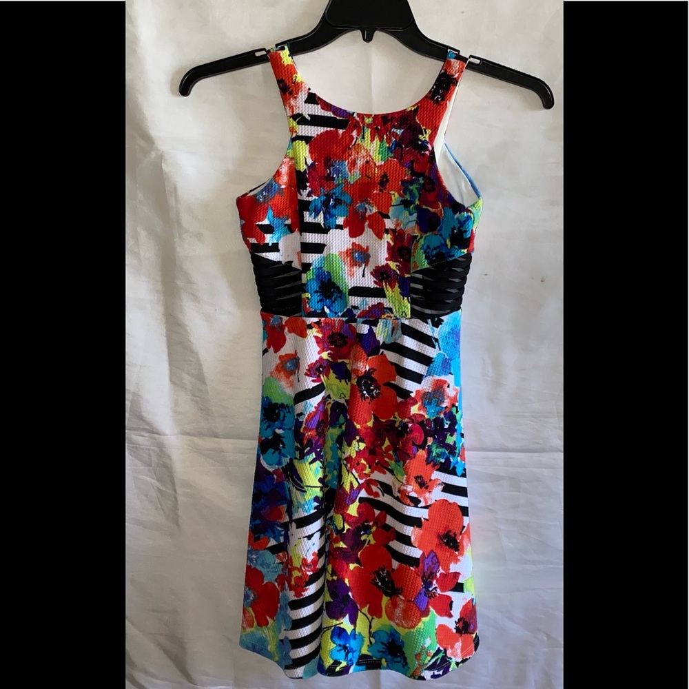 Girl’s dress